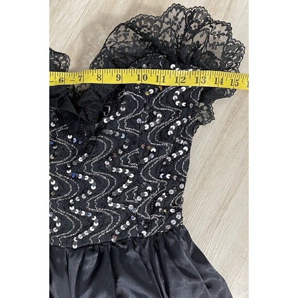 Loralie Vintage Black Formal Party Prom Dress. Size:  6 - Picture 6 of 8